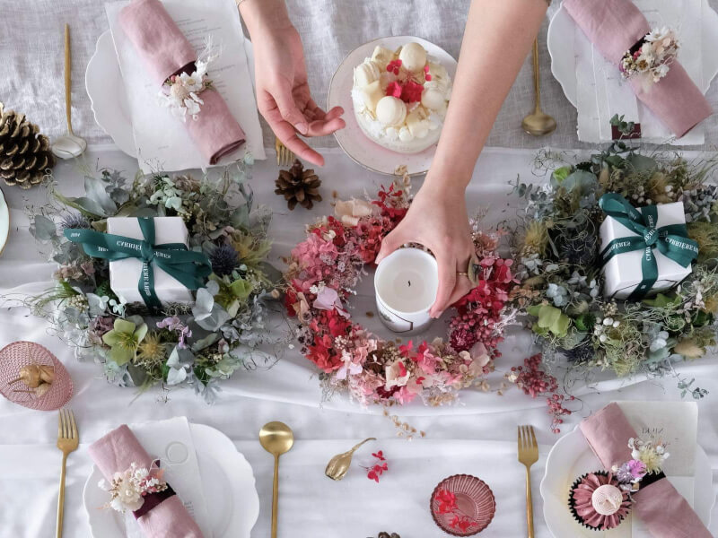 Make Christmas Flower Arrangements with Peony Story